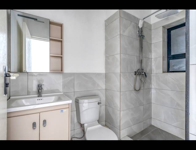 1 BEDROOM STUDIO APARTMENT RENTED IN BRYANSTON
